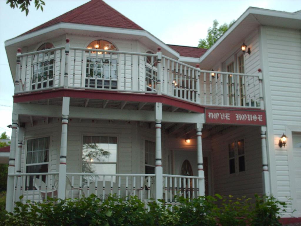 Dove House Bed & Breakfast Harbourside Норт-Сидней Экстерьер фото